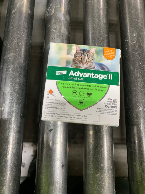 Photo 1 of Advantage II Small Cat Vet-Recommended Flea Treatment & Prevention | Cats 5-9 lbs. | 2-Month Supply
