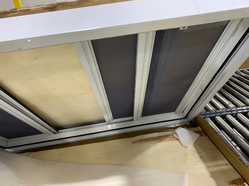 Photo 1 of VEVOR Concession Window for Food Truck, 48"x36" Aluminum Alloy Service Window, Up to 85 Degrees Serving Window with 4 Sliding Windows & Awning Door & Drag Hook, for Food Truck Concession Trailer
(no lift-able cover)