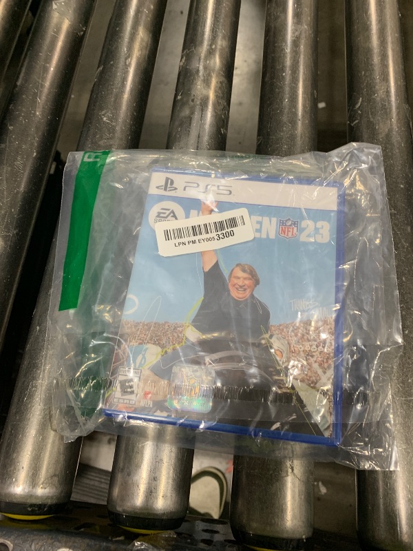 Photo 1 of Madden NFL 23 – PlayStation 5