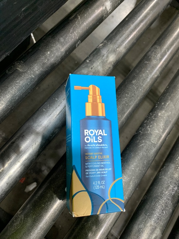 Photo 1 of Head & Shoulders Royal Oils Scalp Elixir Treatment - Instant Soothe, Anti-Dandruff, Dry Scalp Relief & Hydration with Cooling Menthol & Peppermint Oil, 4.2 fl oz