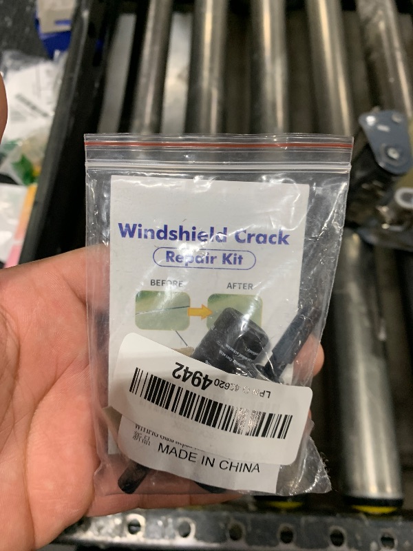 Photo 1 of Glasses Repair kit Windshield Repair Kit Windshield Crack Repair Kit Windshield Crack Repair Liquid Automotive Windscreen Tool for Fixing Chips Chips and Cracks 2 Pack (Black)