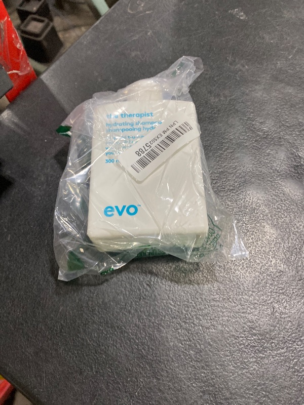 Photo 1 of EVO The Therapist Hydrating Shampoo - Hydrates, Strengthen and Softens Whilst Improving Shine - Protects Colour Treated Hair, Helps to Detangle - 300ml / 10.1fl.oz
