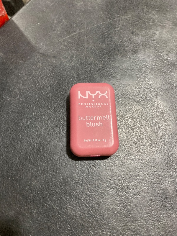 Photo 1 of NYX PROFESSIONAL MAKEUP Buttermelt Powder Blush, Fade and Transfer-Resistant Blush, Up to 12HR Make Up Wear, Vegan Formula - For The Butta
