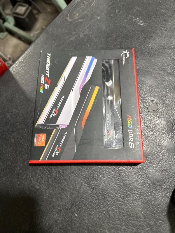 Photo 1 of G.SKILL Trident Z5 Neo RGB Series DDR5 RAM (AMD Expo) 32GB (2x16GB) 6400MT/s CL30-39-39-102 1.40V Desktop Computer Memory U-DIMM - Matte Black (F5-6400J3039G16GX2-TZ5NR)