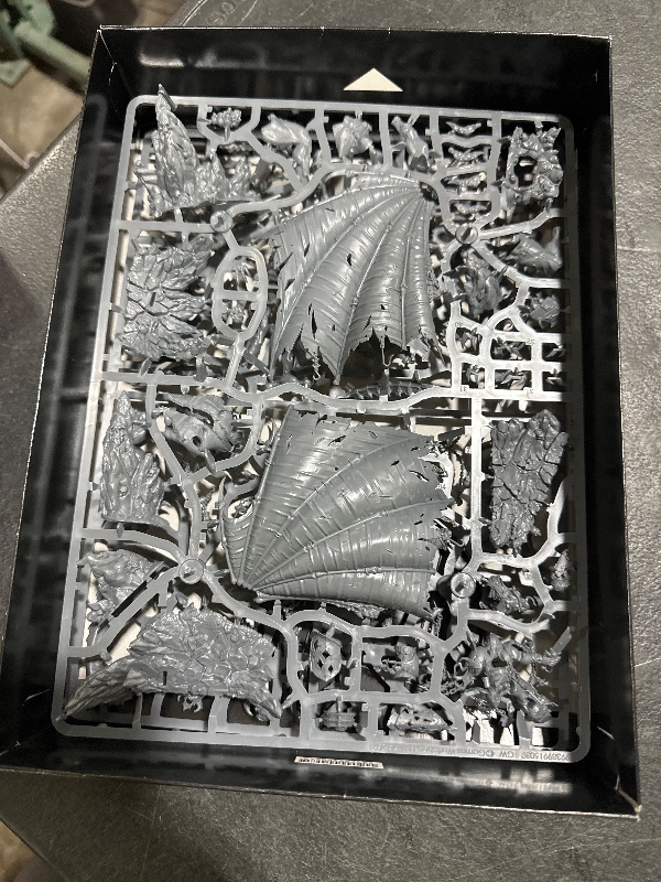 Photo 1 of Games Workshop Slaves to Darkness Be'lakor Warhammer Age of Sigmar model building figure