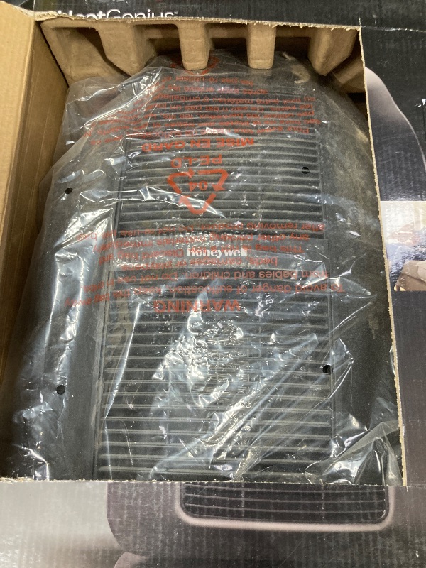 Photo 1 of ***Need to be clean, is very dirty***
Honeywell HeatGenius Ceramic Heater, Black – Easy to Use Space Heater with Multi-Directional Heating, Digital Controls and Programmable Thermostat