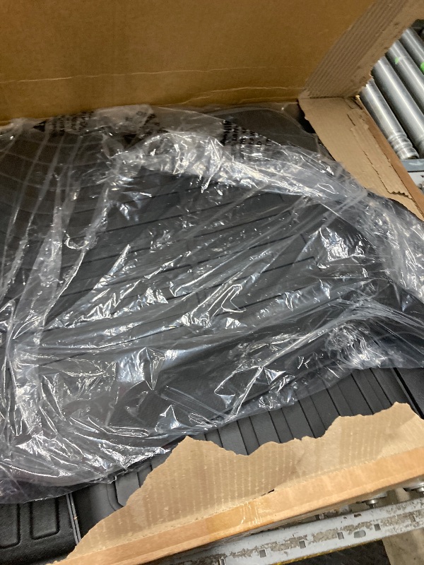 Photo 1 of ***Parts only***

KELCSEECS Floor Mats & Cargo Liner Custom for Audi A6 (Not for A6 Allroad Models) 2019-2024 2025,All Weather Protection TPE Floor Liners Front Row and Second Row