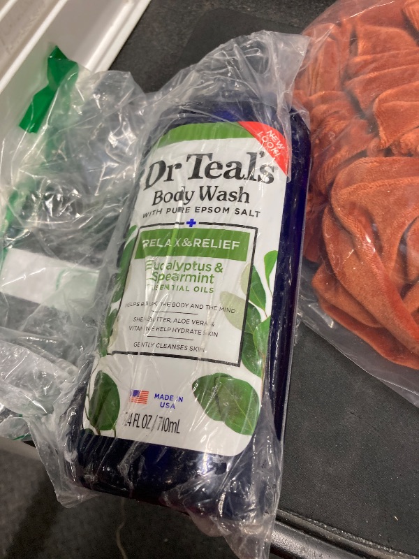 Photo 1 of ***Used***
Dr Teal's Body Wash with Pure Epsom Salt, Relax & Relief with Eucalyptus & Spearmint, 24 fl oz