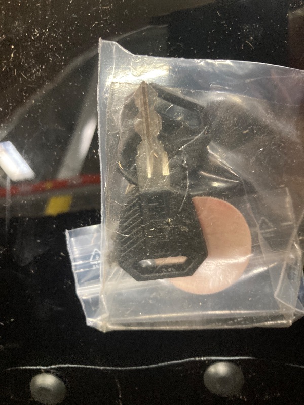 Photo 1 of ***HAS 12" CRACK ON ONE END-SEE PICS***Thule Motion 3 XXL Roof Box