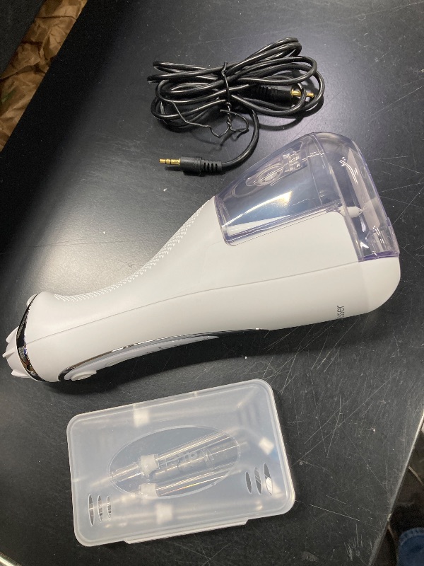 Photo 1 of ***MISSING PARTS -SELLING AS IS*** Waterpik Cordless Advanced 2.0 Water Flosser For Teeth, Gums, Braces, Dental Careand 4 Tips, ADA Accepted, Rechargeable, Portable, and Waterproof, White WP-580