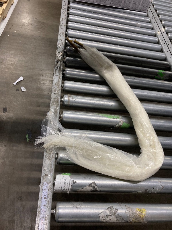 Photo 1 of **used***Artificial Faux Pampas Grass Large, 47"/120cm Bundle of 3 Fake Artificial Pampas Grass Tall Fluffy Stems, Floor Vase Filler for Living Room Kitchen Decor Boho Decor Wedding - White