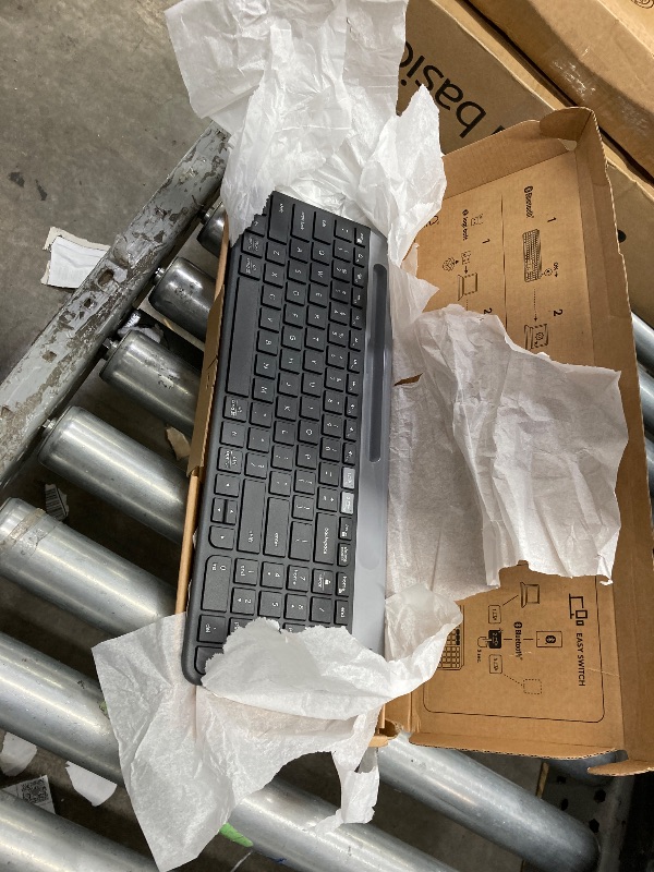 Photo 1 of **It is used, it is missing a part and it is not known if it works 100% because it did not come with the connector***Logitech K580 Slim Multi-Device Wireless Keyboard for Chrome OS - Bluetooth/USB Receiver, Easy Switch, 24 Month Battery, Desktop, Tablet,