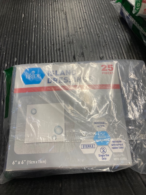 Photo 1 of
ISLAND DRESSING NON-ADHESIVE BORDERED GAUZE