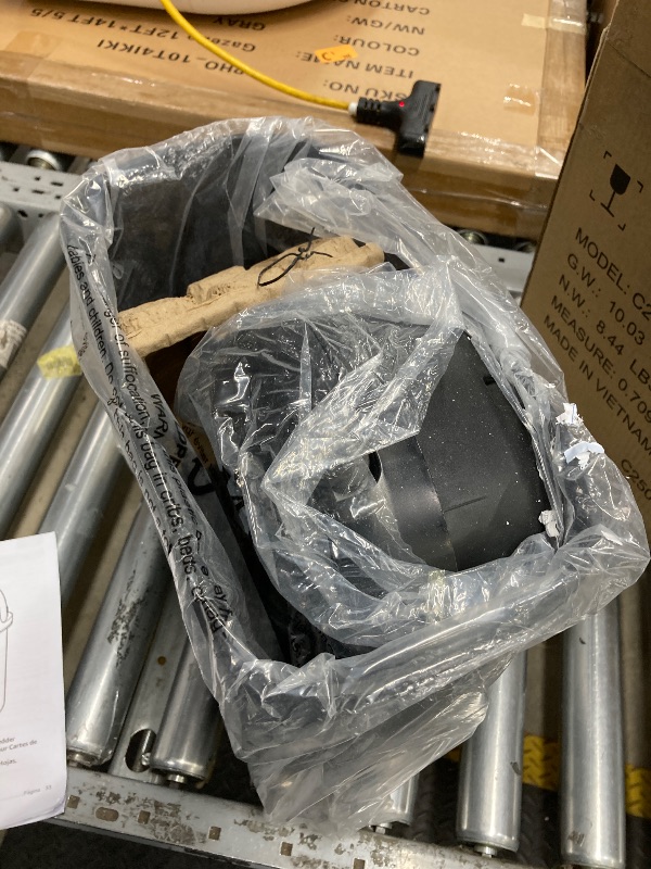 Photo 1 of *Parts Only* Amazon Basics Paper Shredder