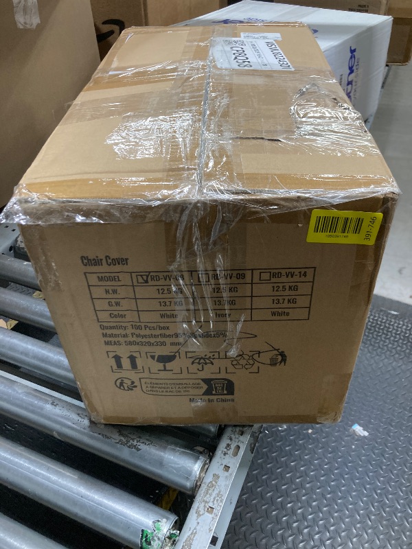 Photo 1 of *DIRTY* VEVOR White Chair Covers