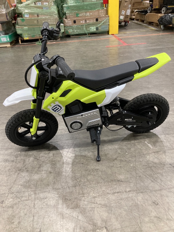 Photo 1 of ***PARTS ONLY/MISSING CHARGER/NO BOX**CEJEU ELECTRIC MOTORCYCLE TOY RIDE ON THREE SPEED REG SPEED OF 16 KILOMETERES  GREEEN 24V5AH*1