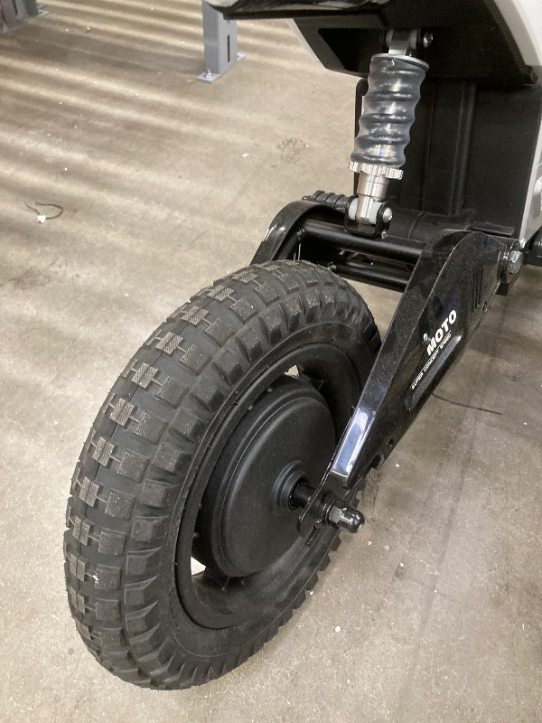 Photo 1 of ***PARTS ONLY/MISSING CHARGER/NO BOX**CEJEU ELECTRIC MOTORCYCLE TOY RIDE ON THREE SPEED REG SPEED OF 16 KILOMETERES  GREEEN 24V5AH*1