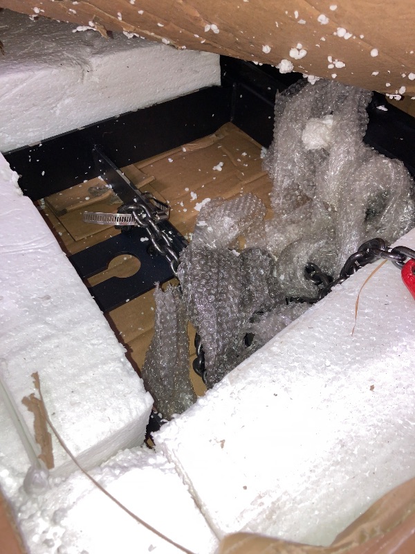 Photo 1 of **MISSING PARTS***YITAMOTOR 39" Hay Spear Attachment, Dual Bale Spears 3000lbs Capacity, Universal HD Front Skid Steer Quick Attach Tractor Loader Bucket Attachment with 2pcs 16.5" Stabilizer Spears & 60" Chain