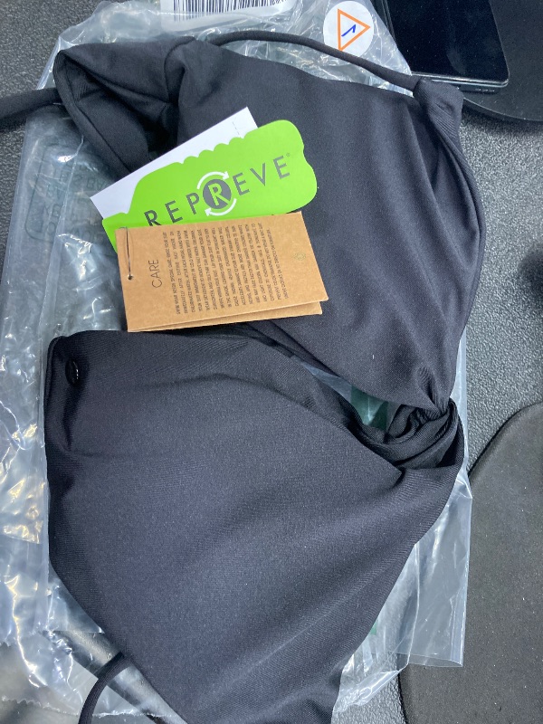 Photo 1 of ***TOP ONLY INCLUDED***Volcom Women's Standard Simply Seemless V Neck Swimsuit Bikini Top, Black, Large***TOP ONLY INCLUDED**