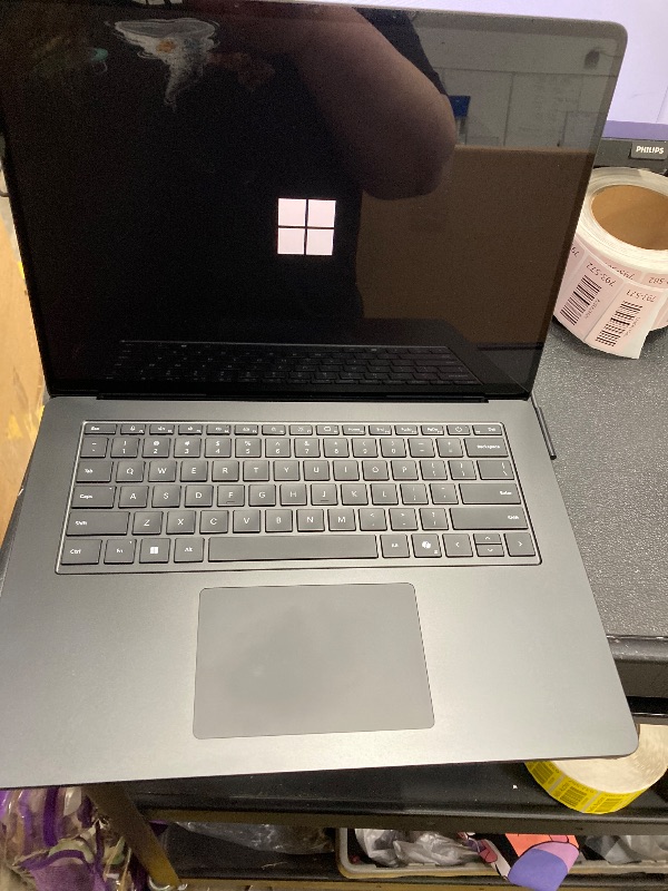 Photo 1 of -----------PARTS ONLY---------- Microsoft 2024 Surface Laptop 7th Edition, Copilot+ PC, 15in Snapdragon X-Elite 64GB RAM 1TB SSD Win 11H Black