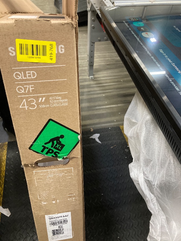Photo 1 of ***MISSING REMOTE***Samsung 43-Inch Class QLED Q7F Series Samsung Vision AI Smart TV (2025 Model, 43Q7F) Quantum HDR, Object Tracking Sound Lite, Q4 AI Gen1 Processor, 4K upscaling, Gaming Hub, Alexa Built-in