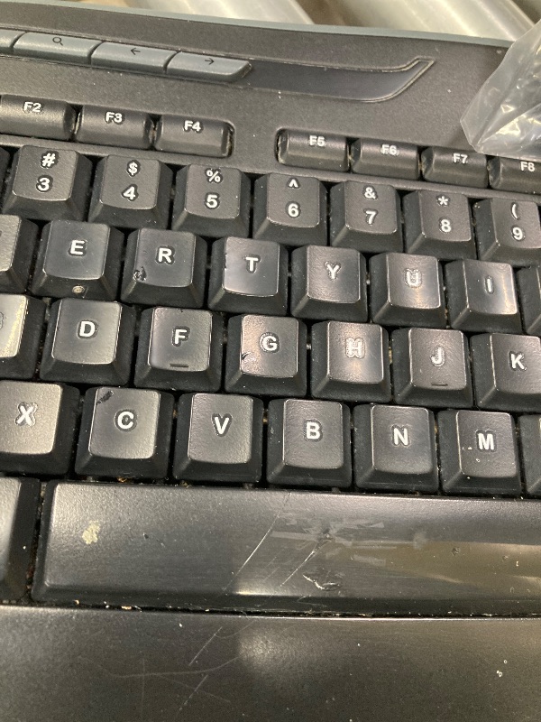 Photo 1 of ***(DAMAGE, MISSING USB -SELLING AS IS)***
Logitech 920002836 MK320 Wireless Desktop Set, Keyboard/Mouse, USB, Black