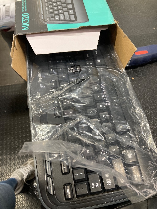 Photo 1 of ***(DAMAGE, MISSING USB -SELLING AS IS)***
Logitech 920002836 MK320 Wireless Desktop Set, Keyboard/Mouse, USB, Black