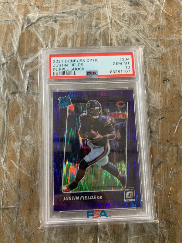 Photo 1 of PSA 10 Justin Fields [Purple Shock] #204 (Rookie) 2021 Panini Donruss Optic