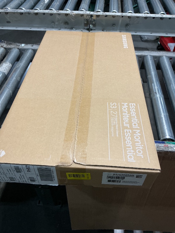 Photo 1 of ***FACTORY SEALED - OPENED FOR INSPECTION***
Samsung 27" (S30GD) Essential Monitor with IPS Panel and Tilt Only Stand, 100Hz Refresh Rate, Ergonomic Design, Advanced Eye Care, Game Mode, LS27D304GANXZA