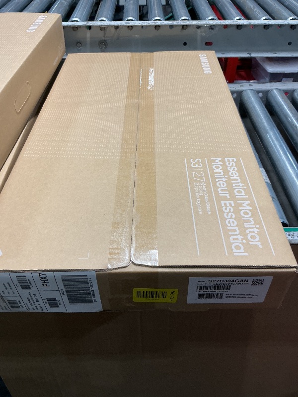 Photo 1 of ***FACTORY SEALED - OPENED FOR INSPECTION***
Samsung 27" (S30GD) Essential Monitor with IPS Panel and Tilt Only Stand, 100Hz Refresh Rate, Ergonomic Design, Advanced Eye Care, Game Mode, LS27D304GANXZA