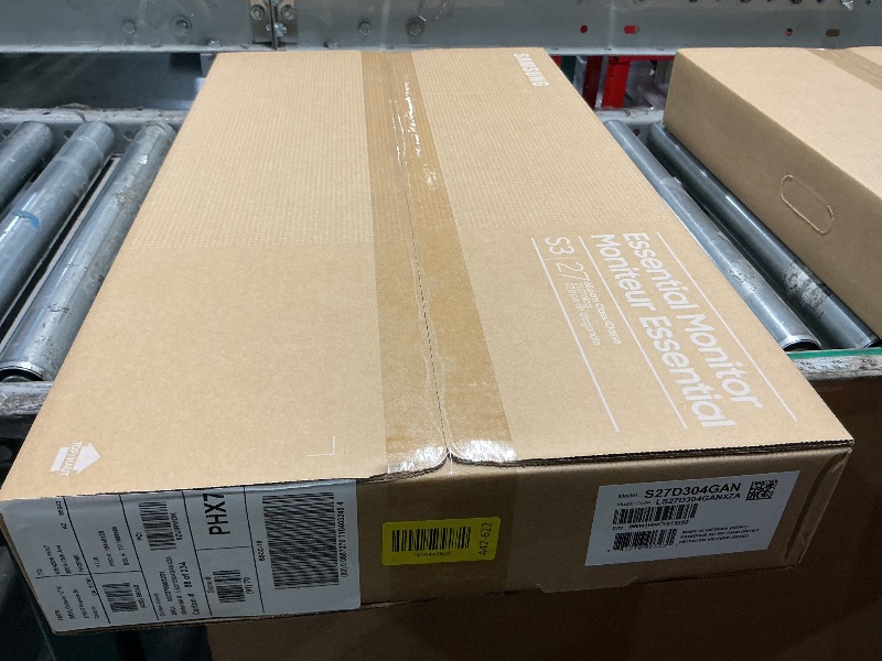 Photo 1 of ***FACTORY SEALED - OPENED FOR INSPECTION***
Samsung 27" (S30GD) Essential Monitor with IPS Panel and Tilt Only Stand, 100Hz Refresh Rate, Ergonomic Design, Advanced Eye Care, Game Mode, LS27D304GANXZA
