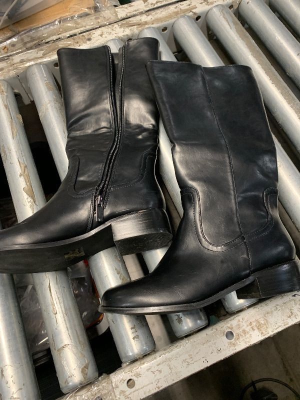Photo 1 of ***DAMAGED - SEE NOTES/PICTURES***Shoe'N Tale Women's Knee High Boots Block Low Heel Square Toe with Side Zipper Fall and Winter Fashion Comfortable Boots(6,Black)