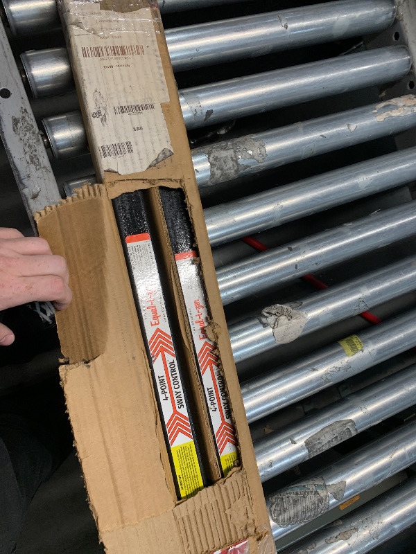 Photo 1 of ***MISSING PARTS***
Equal-i-zer 4-point Sway Control Hitch, 90-00-1000, 10,000 Lbs Trailer Weight Rating, 1,000 Lbs Tongue Weight Rating, Weight Distribution Kit Includes Standard Hitch Shank, Ball NOT Included