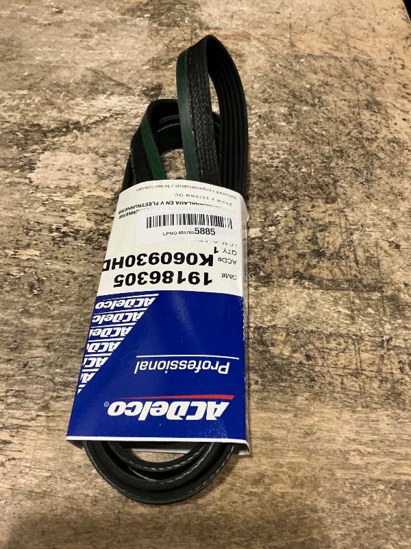 Photo 1 of **MINOR DAMAGE (FRAYING) ** ACDelco Gold K060930HD Heavy Duty V-Ribbed Serpentine Belt