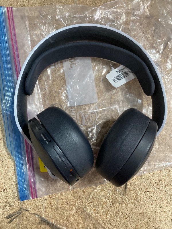 Photo 1 of **FOR PARTS/ NON-FUNCTIONAL*** PlayStation 5 Pulse 3D Wireless Headset (Renewed)