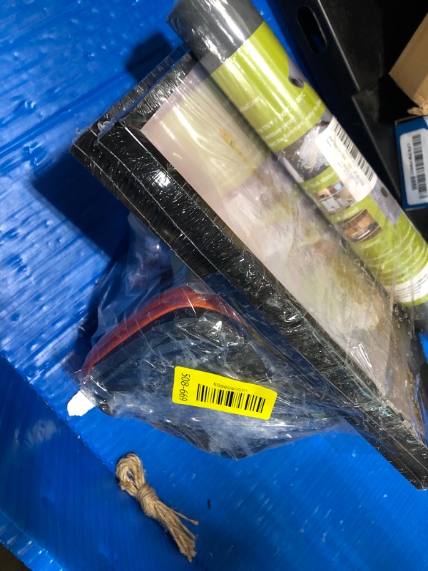 Photo 1 of ***Bundle of miscellaneous home goods/picture frames