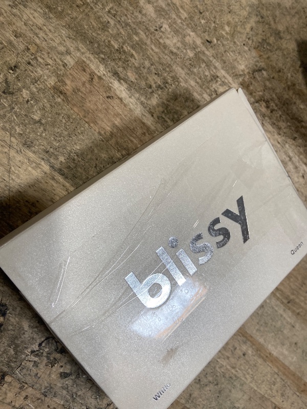 View 3 of ***MISSING PARTS***
Blissy Silk Pillowcase - 100% Pure Mulberry Silk - 22 Momme 6A High-Grade Fibers - Silk Pillow Cover for Hair & Skin - Regular, Queen & King (Blissy White, Queen)