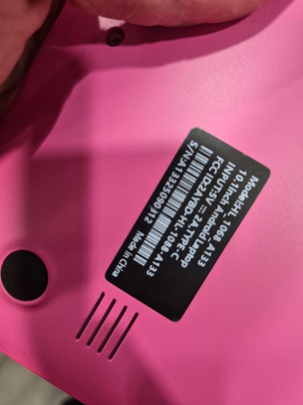 Photo 1 of ***********SCREEN DOES NOT LIGHT UP**************
HBESTORE 10.1Inch Laptop,Quad-Core Processor with Android 12.0 OS,2GB RAM,64GB EMMC,Built-in Camera, WiFi,USB Interface,Tpye-C Charging for Learning and Entertainment (Pink 2GB+64GB)