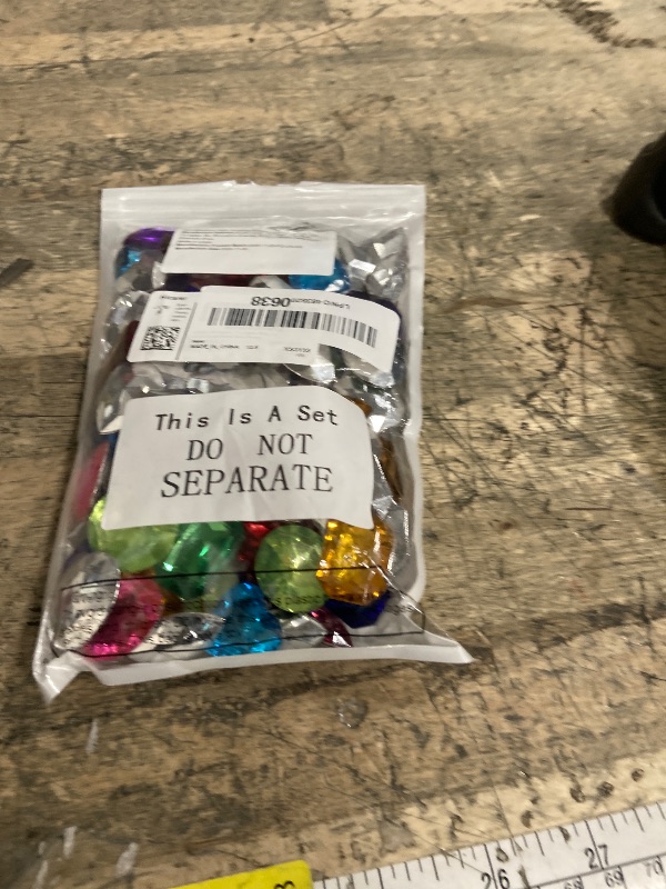 Photo 1 of 100 Pieces Toy Gems Pirate Treasure Jewels Fake Acrylic Gems Multicolor Bling Diamonds Plastic Gemstones with a Drawstring Bag for Party Table Decorations Sensory Bin Filler Pirate Party Favors