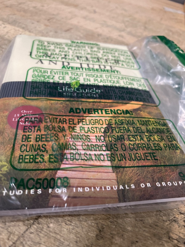 Photo 1 of 1 & 2 Peter and Jude (LifeGuide Bible Studies)