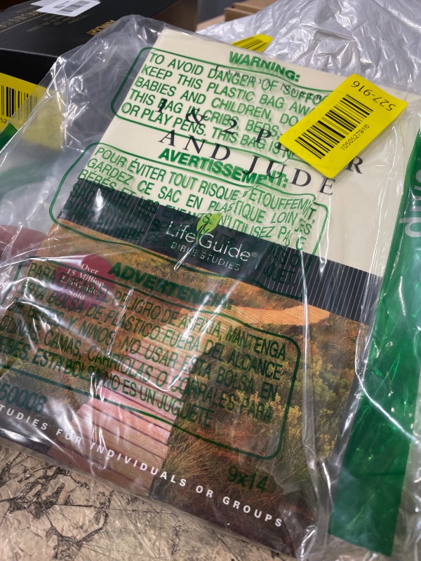 Photo 1 of 1 & 2 Peter and Jude (LifeGuide Bible Studies)