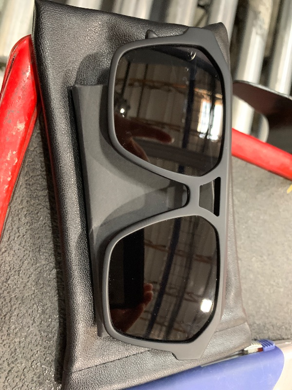 Photo 1 of ***MISSING HARDCASE*** QUAY - Men's Sunglasses, Oversized Aviator Shades, UV Protected Lenses (Soundcheck, Matte Black/Black Polarized)