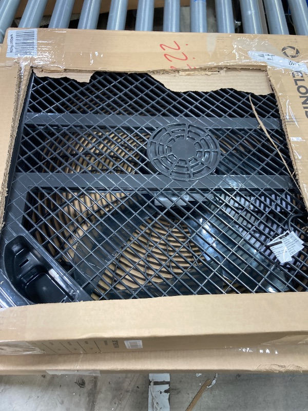 View 2 of **BROKEN BLADE**PELONIS 20 Inch Box Fan for Bedroom– 3 Speeds, 25ft/s, Floor Fan, Window Fan, Table Fan, Desktop Fan with Superior Air Throw (2295 CFM), Lightweight, 5 Blades, suitable for Office, Living Room, Garage