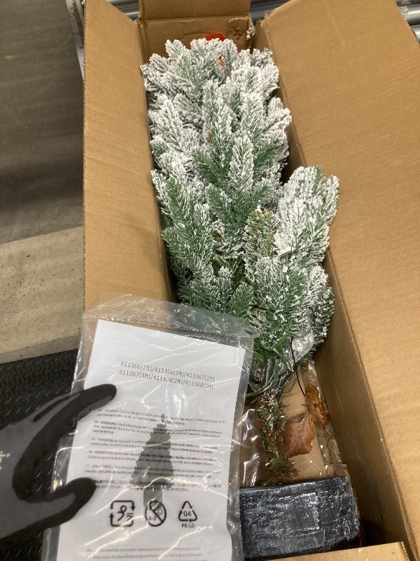 Photo 1 of *Minor damage* 3 ft Christmas Tree