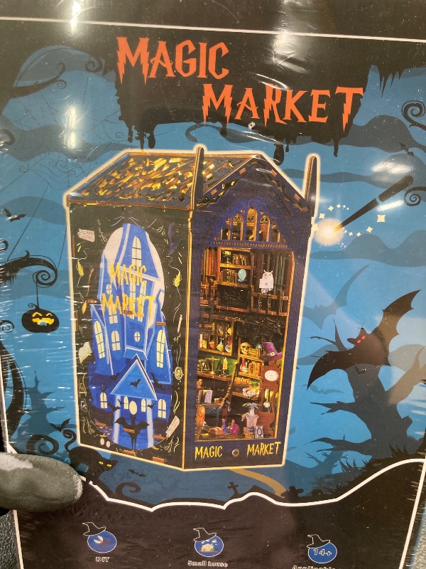 Photo 1 of *FACTORY SLEAED* Magic Book Nook, DIY