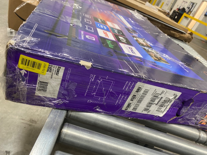 Photo 1 of **NO REFUNDS NO RETURNS/PARTS ONLY***Roku Smart TV – 50-Inch Select Series, 4K HDR TV – RokuTV with Enhanced Voice Remote – Flat Screen LED Television with Wi-Fi for Streaming Live Local News, Sports, Family Entertainment