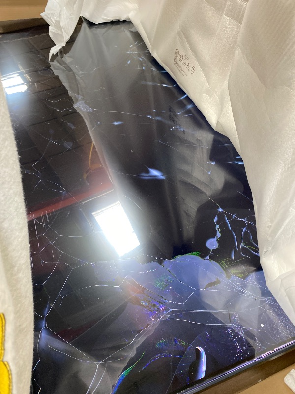 Photo 1 of ****BROKEN. NO RETURN. NO REFUND****Samsung 65-Inch Class QLED Q7F Series Samsung Vision AI Smart TV (2025 Model, 65Q7F) Quantum HDR, Object Tracking Sound Lite, Q4 AI Gen1 Processor, 4K upscaling, Gaming Hub, Alexa Built-in