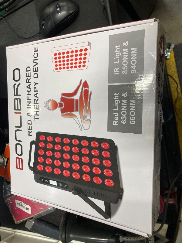 Photo 1 of ***DAMAGE -SELLING AS PARTS ONLY*** Red Light Therapy Panel for Face and Body, Quad Wave 660nm 850nm 630nm 940nm Near Infrared Light Therapy Panel Portable Dual Chip LED Device for Body Pain Relief Skin Health Sleep (BN-40)