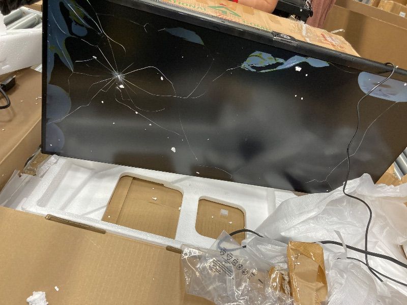 Photo 1 of **No Returns**

SAMSUNG 34" ViewFinity S50GC Series Ultra-WQHD Monitor, 100Hz, 5ms, HDR10, AMD FreeSync, Eye Care, Borderless Design, PIP, PBP, LS34C502GANXZA, 2023, Black