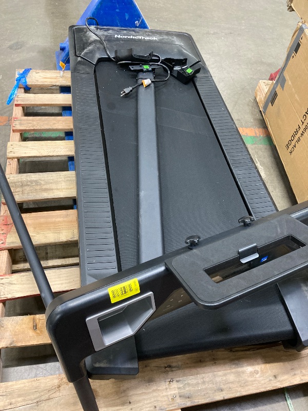Photo 1 of ***DAMAGE -NON-FUNCTIONAL -SELLING AS PARTS ONLY*** NordicTrack T Series 5 Starter Treadmill for Real Results   ***SCUFFS/SCRATCHES, NOT IN BOX***